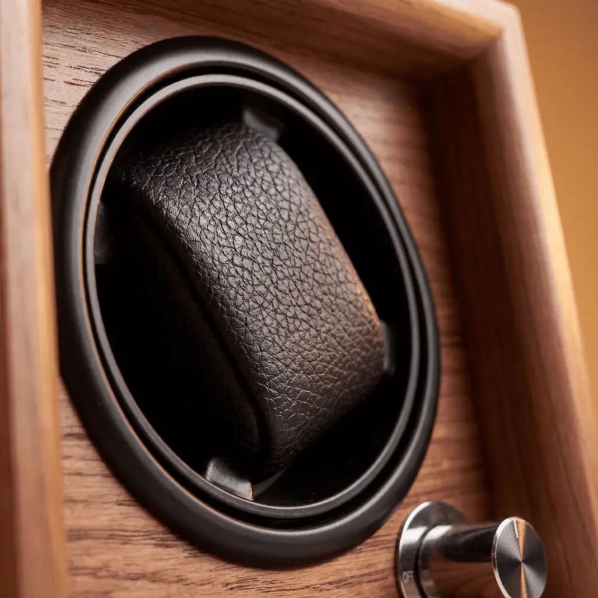 The Thornbury Oak Watch Winder Detail